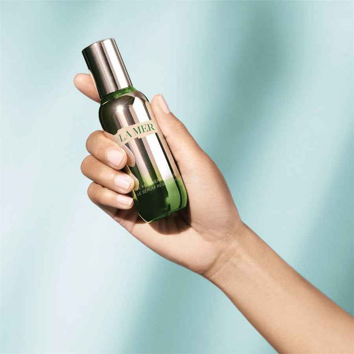 🌱 La Mer – The Regenerating Serum (30 ml)