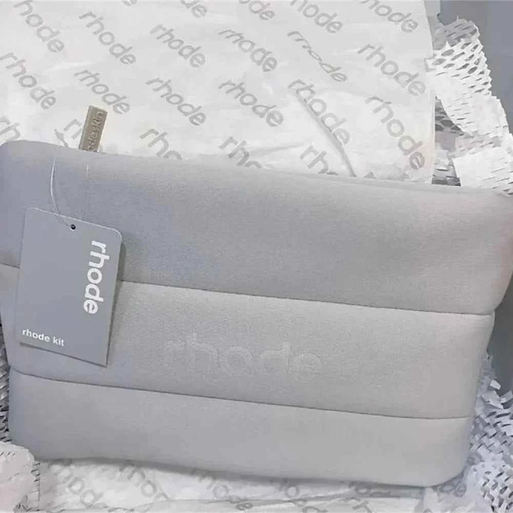 👜 Sac de Maquillage Rhode – Élégance et Fonctionnalité (Copie)